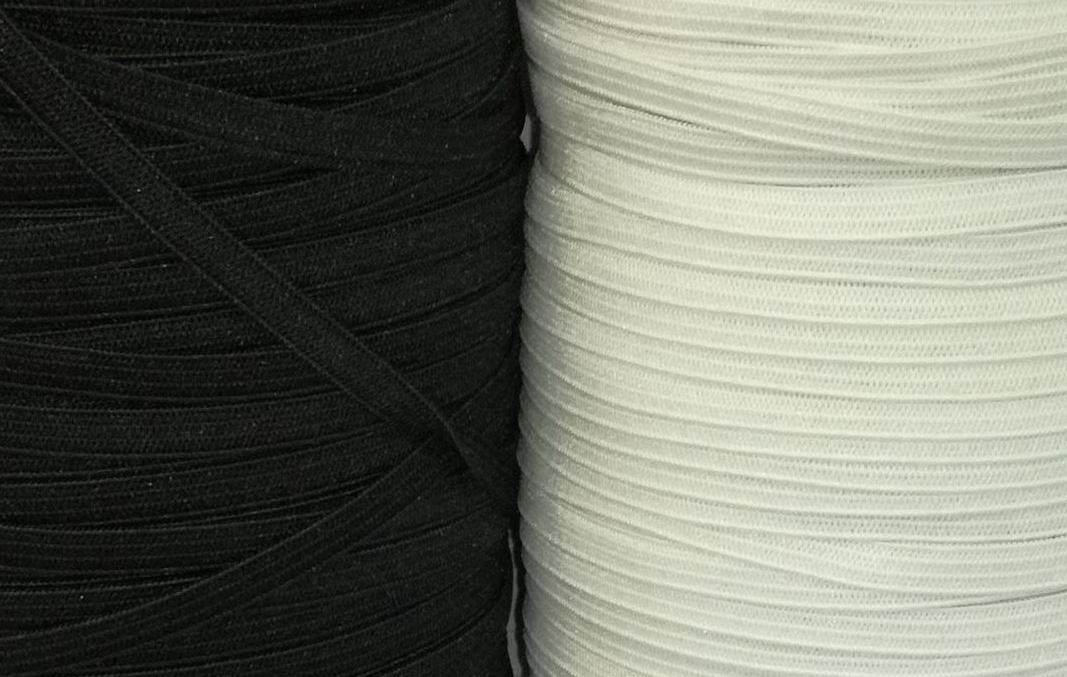 Gumipertli laza 5 mm, lapos kalapgumi, fehér vagy fekete. 45 Ft/m (100 méter)