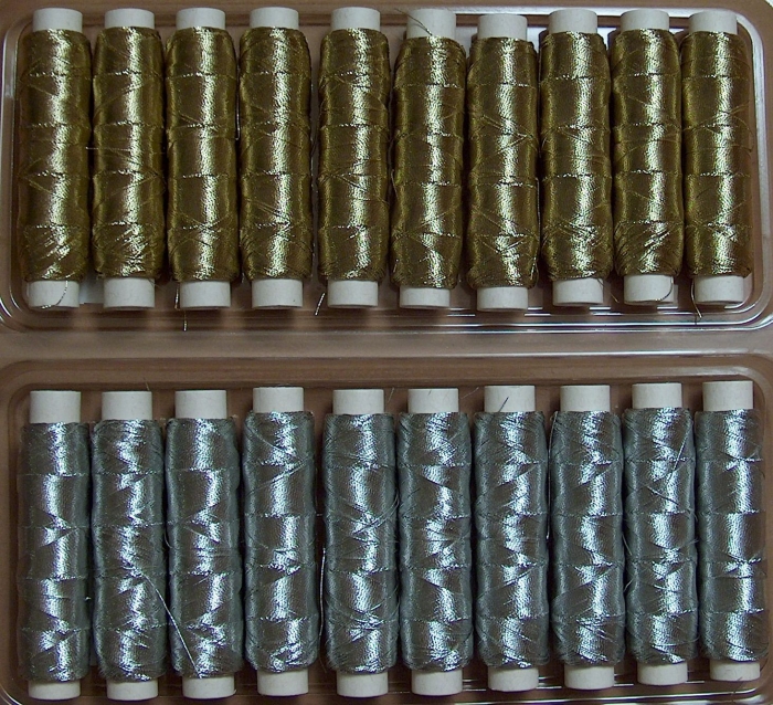 Arany vagy ezüst cérna gépi vagy kézi hímzéshez, Titolo, 599 Ft/db (10 db)