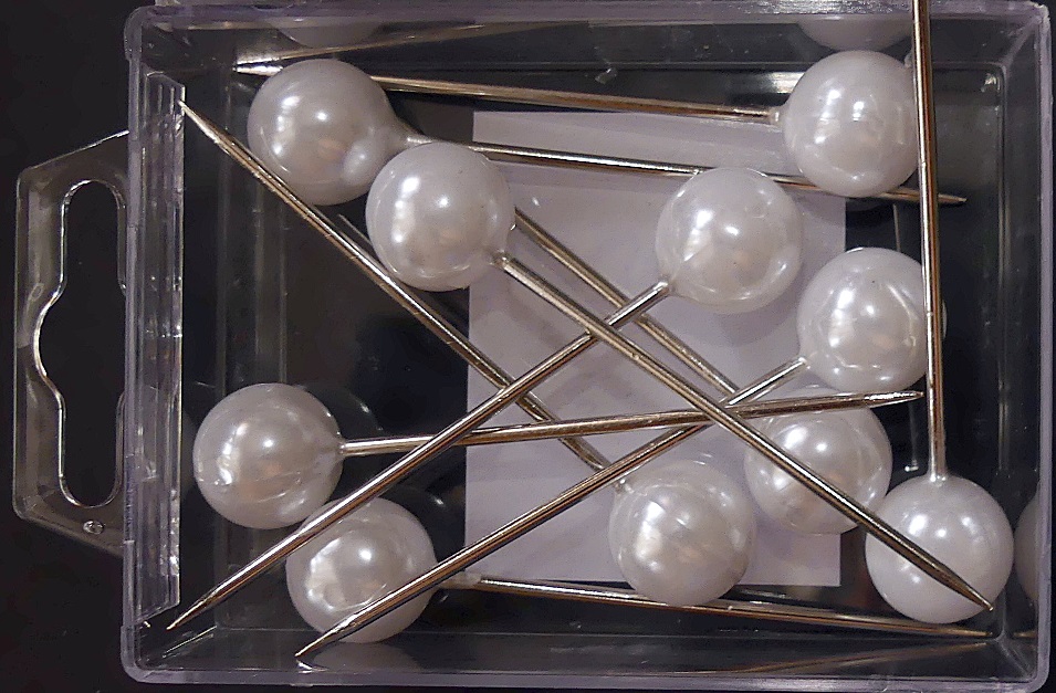 Gombostű 15 mm-es műanyag fehér tekla fejjel, 1100 ft/doboz ( 10 db) 