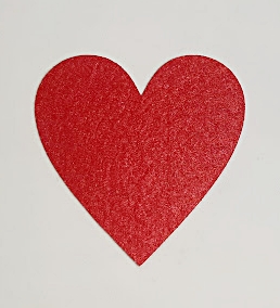 Piros szív filc anyagból.  8 cm -es  160 Ft/db